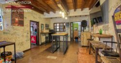 A4230 – Propiedad comercial en el casco de Antigua Guatemala