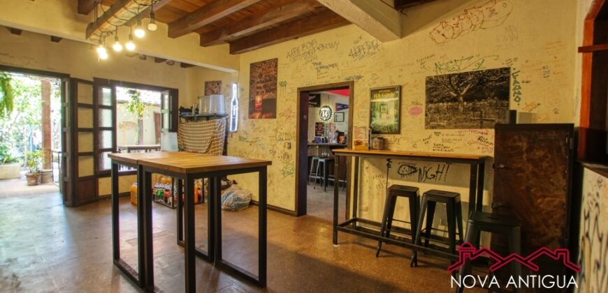 A4230 – Propiedad comercial en el casco de Antigua Guatemala