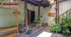 A4230 – Propiedad comercial en el casco de Antigua Guatemala