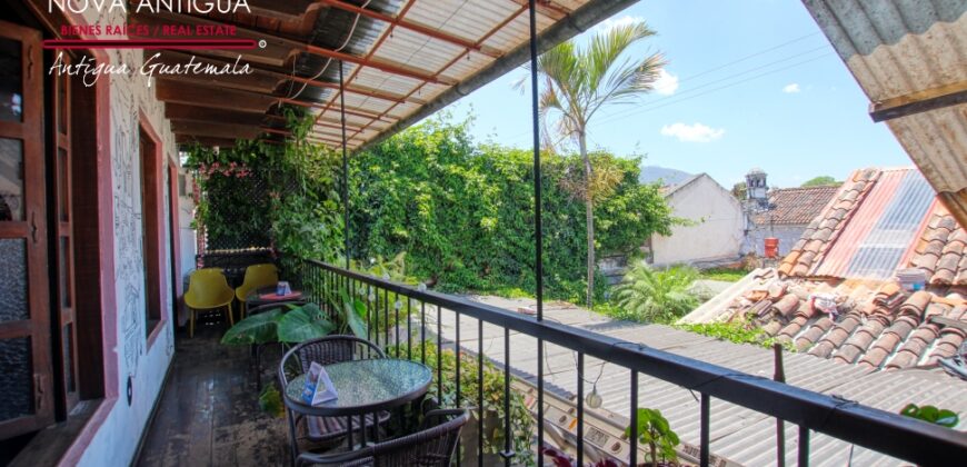 A4230 – Commercial property in Antigua Guatemala