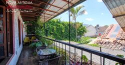A4230 – Propiedad comercial en el casco de Antigua Guatemala