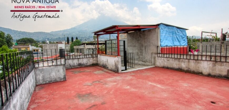 N42 – Corner House in the San Gaspar Vivar Area