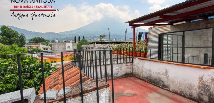 N42 – Corner House in the San Gaspar Vivar Area