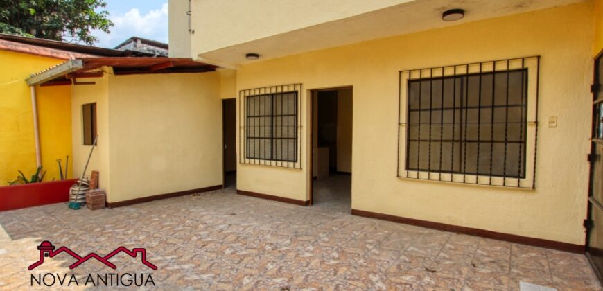 N42 – Casa de esquina en el area de San Gaspar Vivar