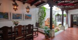 B144 – Beautiful house within a residential area in the Calvario area