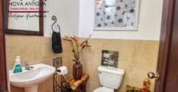 B144 – Beautiful house within a residential area in the Calvario area