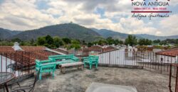 B144 – Beautiful house within a residential area in the Calvario area