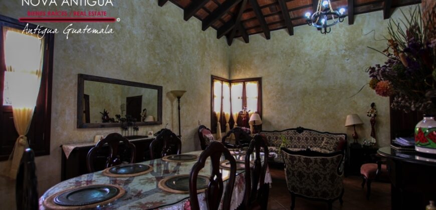 B145 – Beautiful furnished and equipped house in a condominium