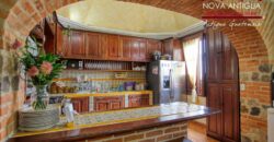 B145- Bonita casa amueblada y equipada en condominio