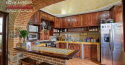 B145 – Beautiful furnished and equipped house in a condominium