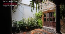 B145- Bonita casa amueblada y equipada en condominio