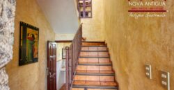 B145- Bonita casa amueblada y equipada en condominio