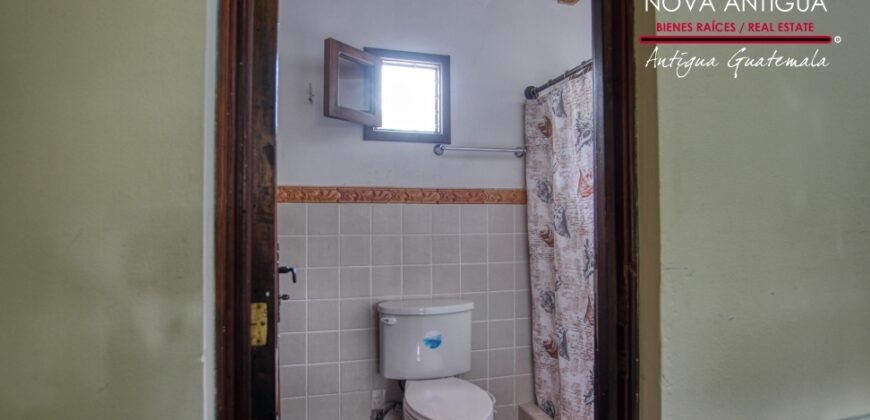 B145 – Beautiful furnished and equipped house in a condominium