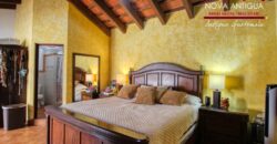 B145- Bonita casa amueblada y equipada en condominio