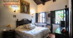 A4231 – Beautiful house within walking distance of Central Park