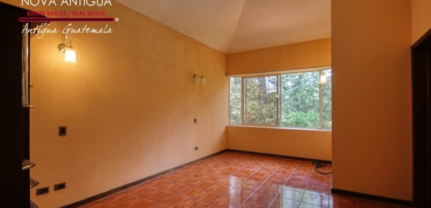 SL22 – Exclusive property deal for sale