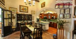 A4231 – Beautiful house within walking distance of Central Park