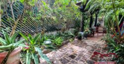 A4231 – Beautiful house within walking distance of Central Park