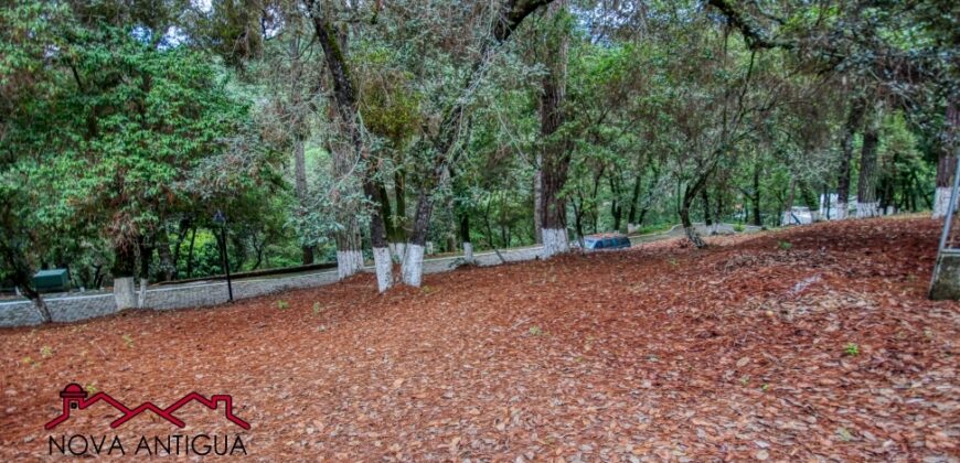 SL29 – Land for sale inside residential