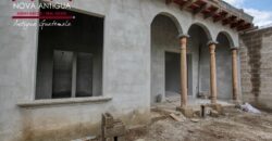 B146 -Bonita casa en construccion en el area del Calvario