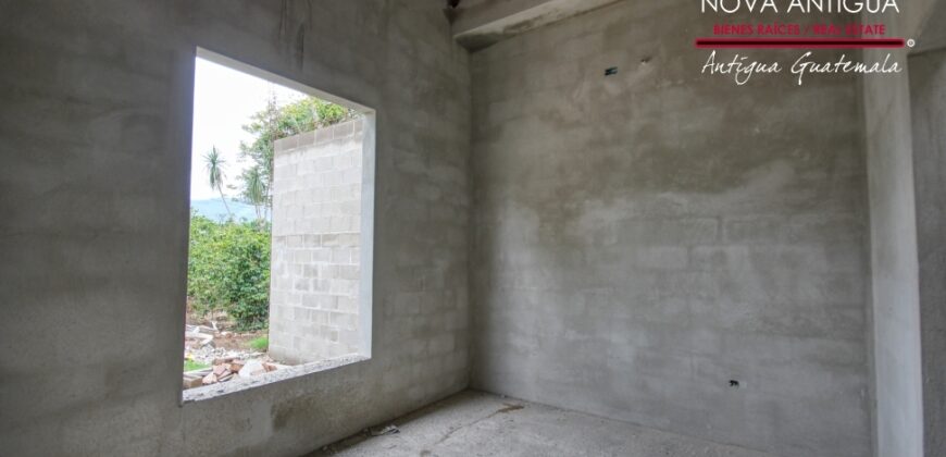 B146 -Bonita casa en construccion en el area del Calvario