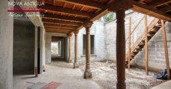 B146 -Bonita casa en construccion en el area del Calvario