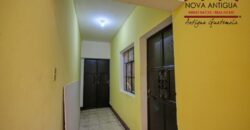 A4233 – Large rental option with views of the ruins