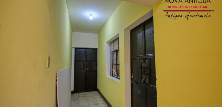 A4233 – Large rental option with views of the ruins