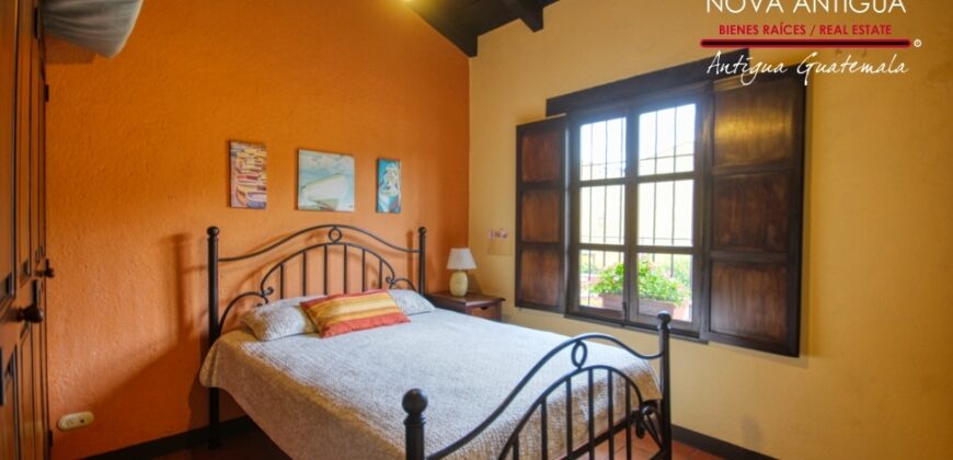 I73- Acogedora casa en condominio en San Pedro Las Huertas