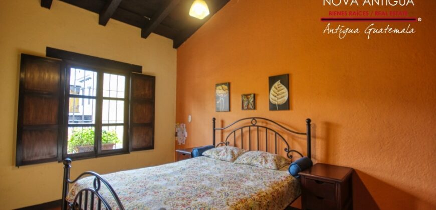 I73- Acogedora casa en condominio en San Pedro Las Huertas