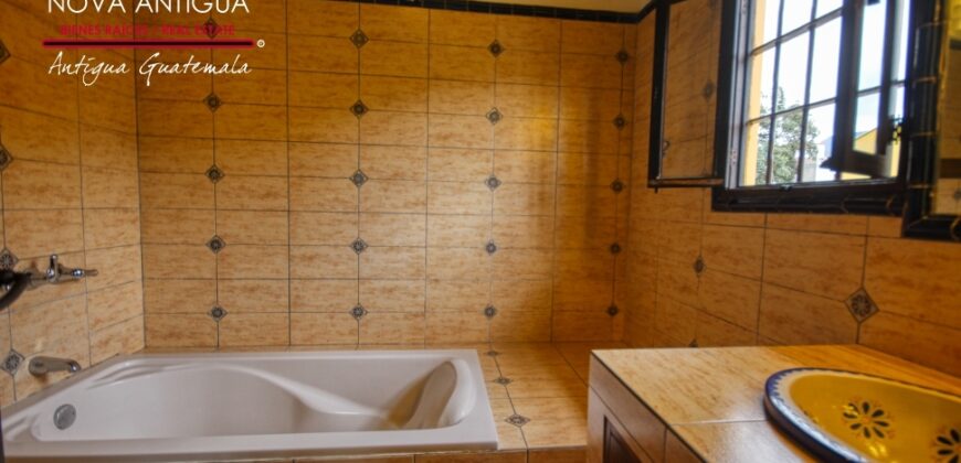 I73- Cozy house in San Pedro Las Huertas