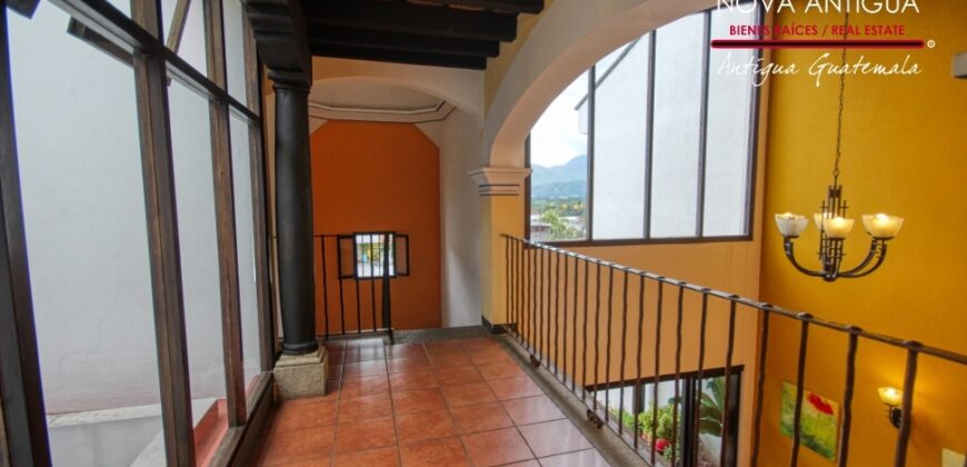 I73- Acogedora casa en condominio en San Pedro Las Huertas