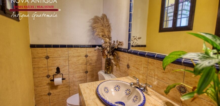 I73- Acogedora casa en condominio en San Pedro Las Huertas