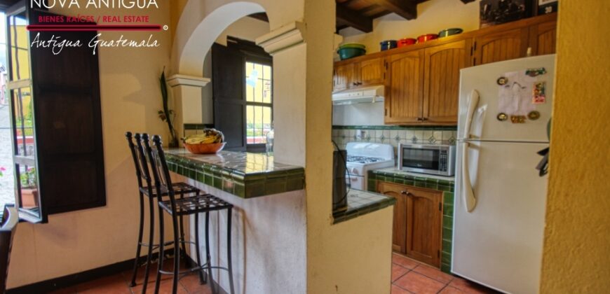 I73- Acogedora casa en condominio en San Pedro Las Huertas