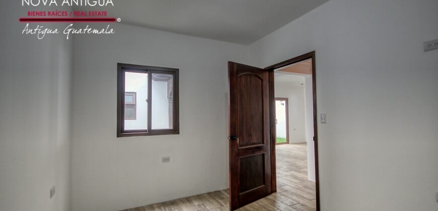 N43 – Beautiful 3 Apartment Complex for Sale