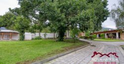 H111 – Hermosa casa en San Pedro el Alto