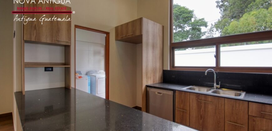 H111 – House for rent in San Pedro el Alto