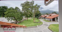 H111 – Hermosa casa en San Pedro el Alto