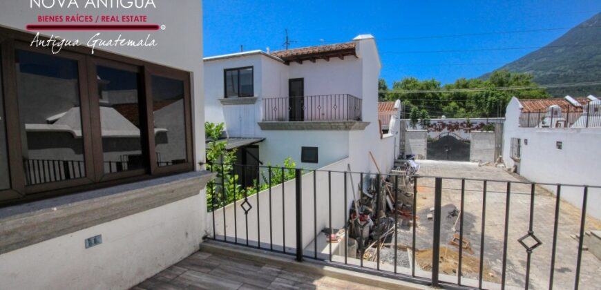 N43 – Bonito complejo de 3 apartamentos en venta