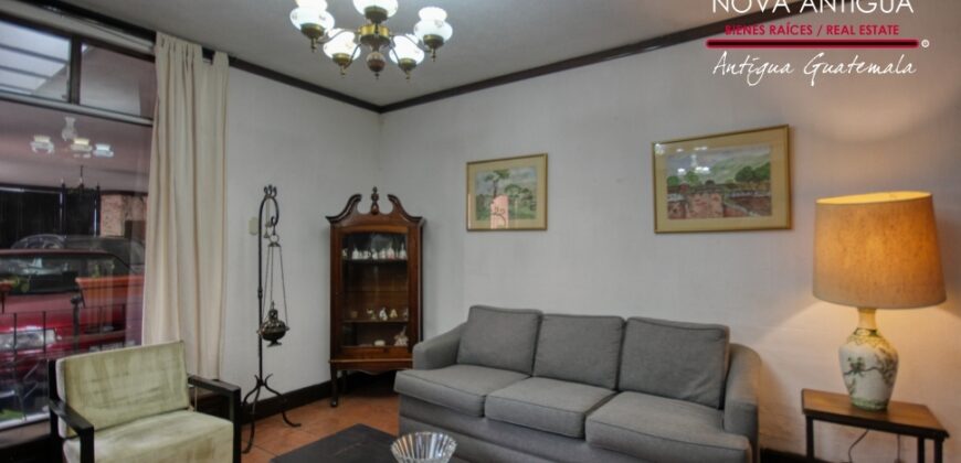 A4234 – Cozy apartment in the Center of Antigua