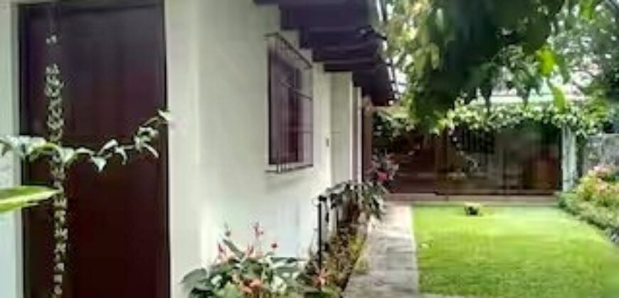 A260 – Furnished 3-bedroom house for rent