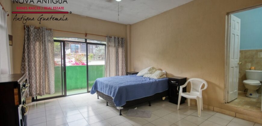 J135 – House for sale in Villas de Santiago.