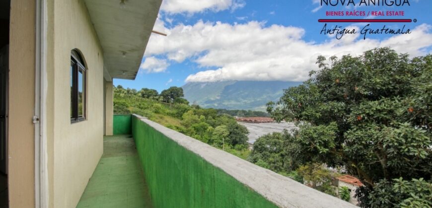 J135 – House for sale in Villas de Santiago.