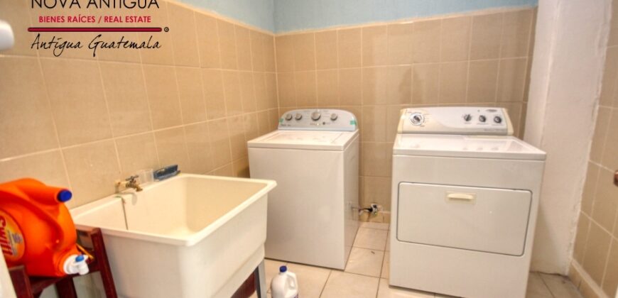 J135 – House for sale in Villas de Santiago.