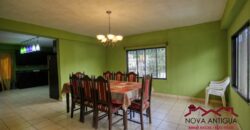 J135 – Casa en venta en Villas de Santiago.