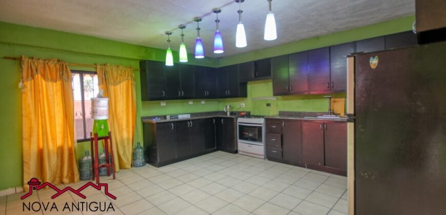 J135 – House for sale in Villas de Santiago.