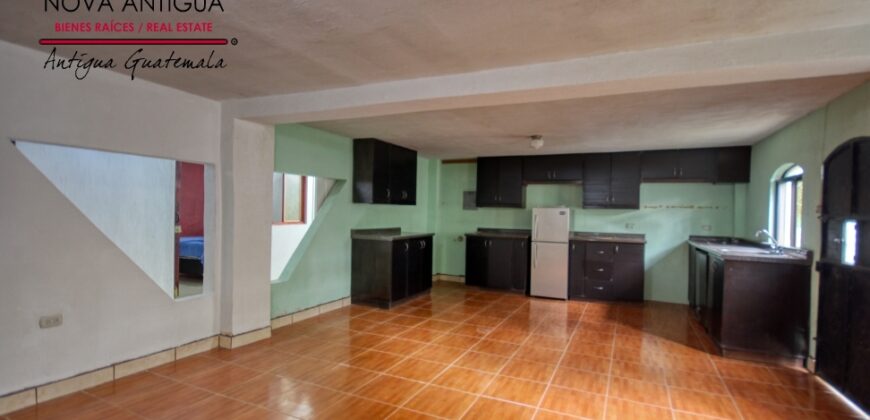 J135 – Casa en venta en Villas de Santiago.