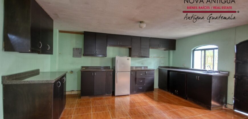 J135 – House for sale in Villas de Santiago.