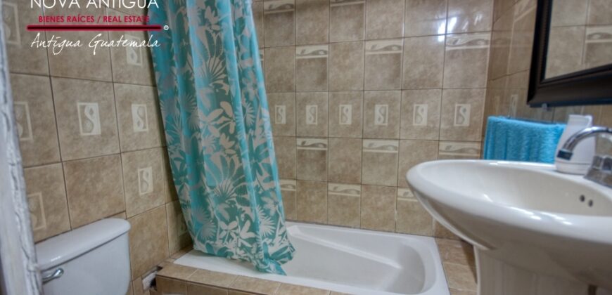 J135 – Casa en venta en Villas de Santiago.