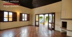 D71 – Casa de esquina en residencial en el area de Panorama